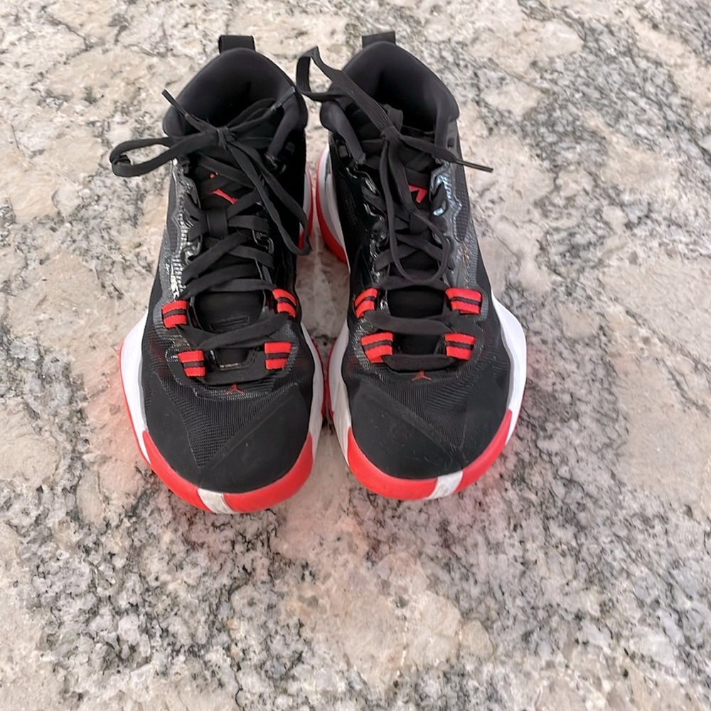 Used Jordans size 7 men’s black